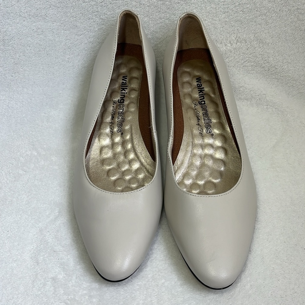 Walking Cradles Women’s Heels Size 7.5N - Picture 2 of 8